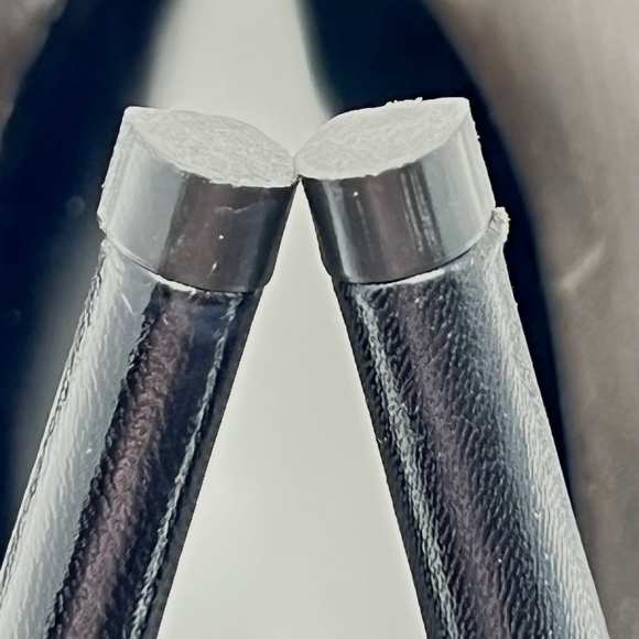 Stuart Weitzman women's black leather point toe pumps size 8 wide - Picture 10 of 16